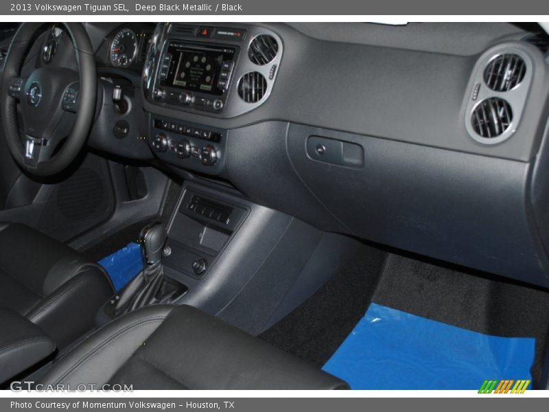 Deep Black Metallic / Black 2013 Volkswagen Tiguan SEL