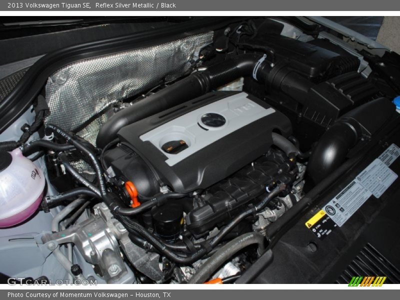 Reflex Silver Metallic / Black 2013 Volkswagen Tiguan SE