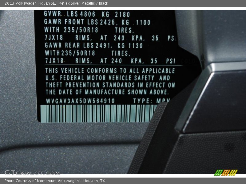 Reflex Silver Metallic / Black 2013 Volkswagen Tiguan SE