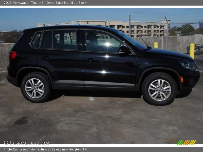 Deep Black Metallic / Black 2013 Volkswagen Tiguan S