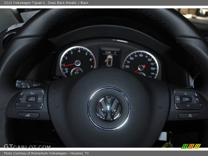 Deep Black Metallic / Black 2013 Volkswagen Tiguan S