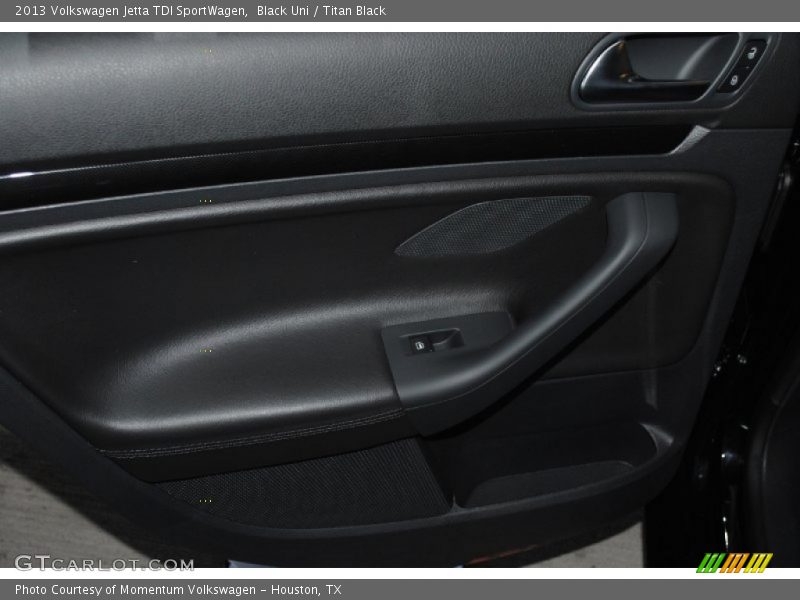 Black Uni / Titan Black 2013 Volkswagen Jetta TDI SportWagen