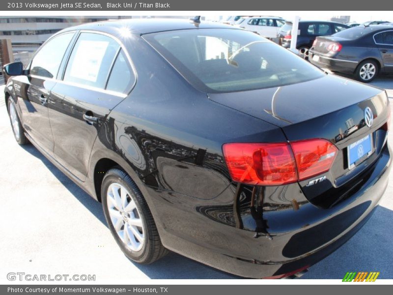 Black Uni / Titan Black 2013 Volkswagen Jetta SE Sedan