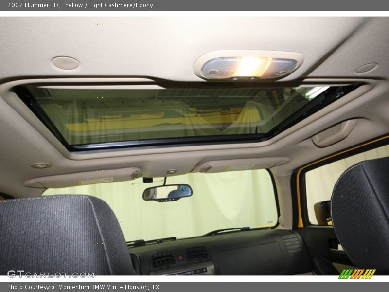 Sunroof of 2007 H3 