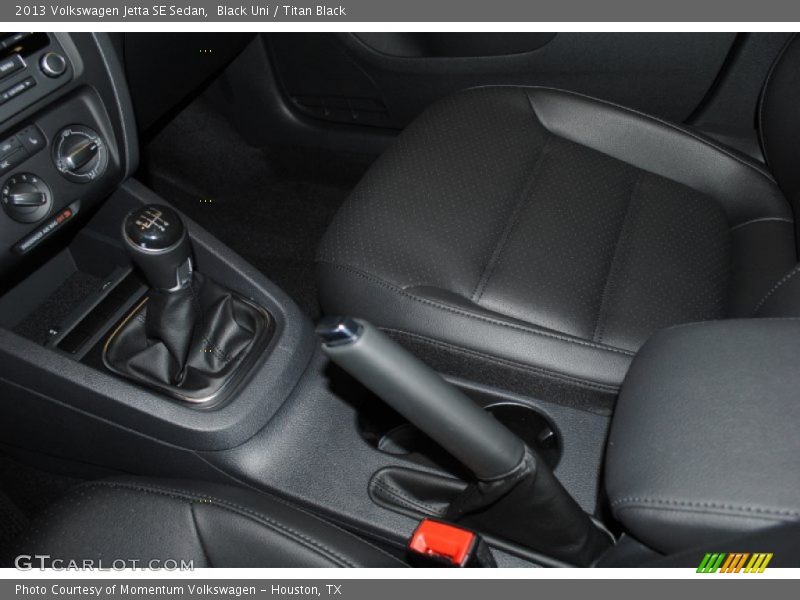 Black Uni / Titan Black 2013 Volkswagen Jetta SE Sedan