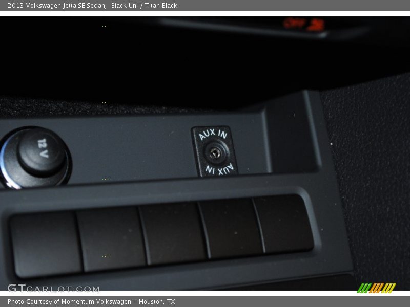 Black Uni / Titan Black 2013 Volkswagen Jetta SE Sedan
