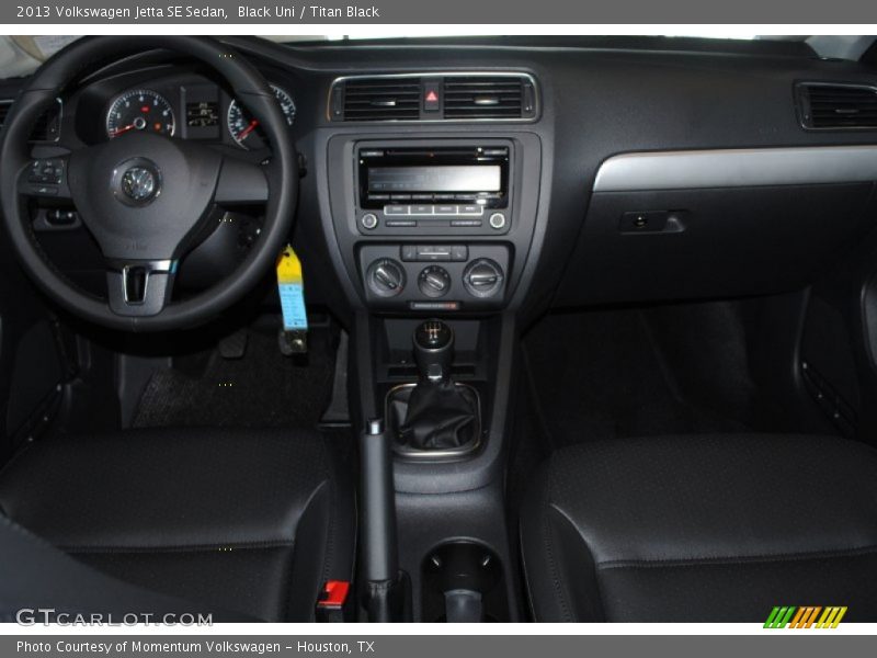 Black Uni / Titan Black 2013 Volkswagen Jetta SE Sedan