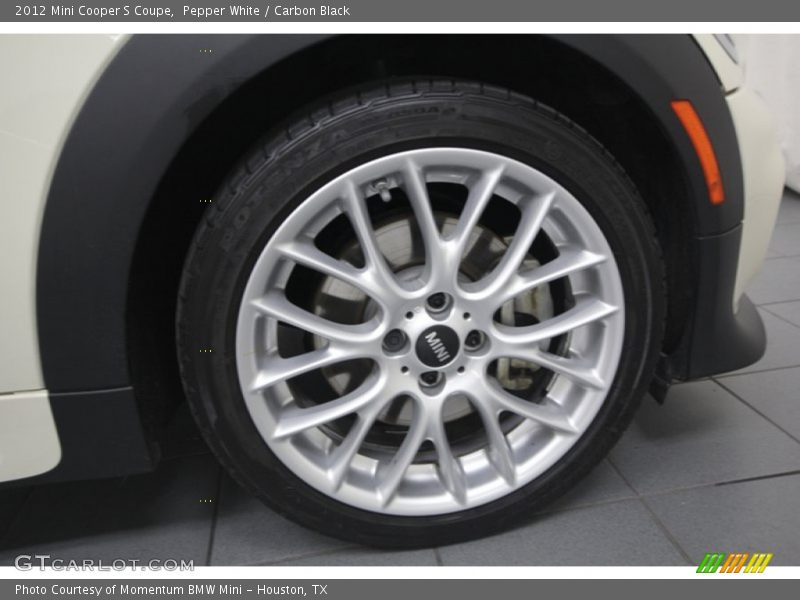 Pepper White / Carbon Black 2012 Mini Cooper S Coupe