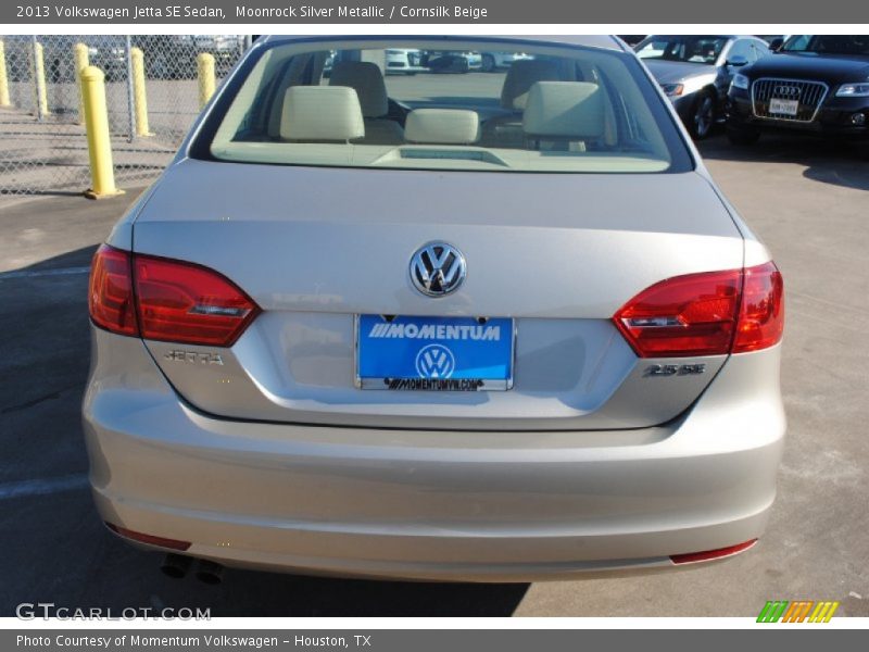 Moonrock Silver Metallic / Cornsilk Beige 2013 Volkswagen Jetta SE Sedan