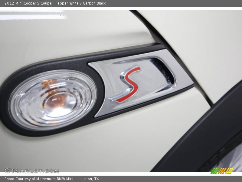 Pepper White / Carbon Black 2012 Mini Cooper S Coupe