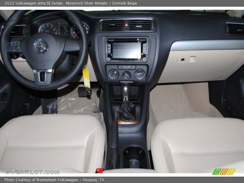 Moonrock Silver Metallic / Cornsilk Beige 2013 Volkswagen Jetta SE Sedan