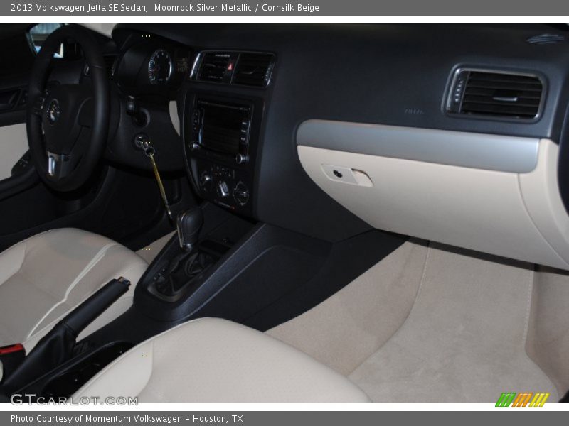 Moonrock Silver Metallic / Cornsilk Beige 2013 Volkswagen Jetta SE Sedan