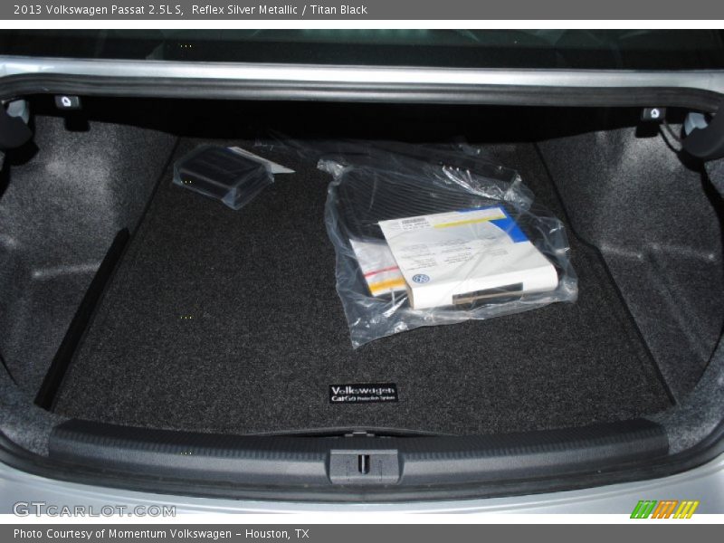 Reflex Silver Metallic / Titan Black 2013 Volkswagen Passat 2.5L S