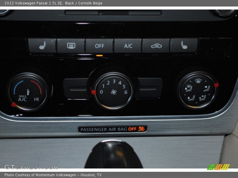 Black / Cornsilk Beige 2013 Volkswagen Passat 2.5L SE