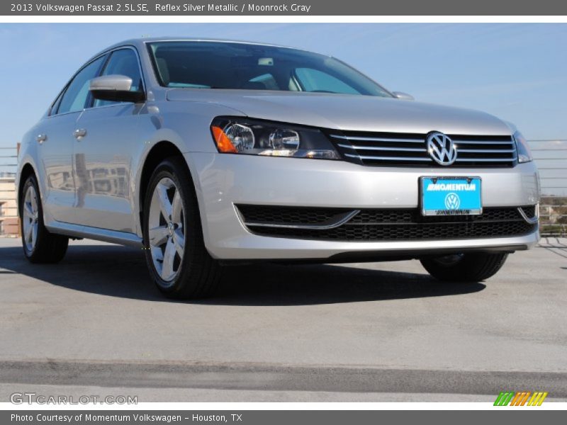 Reflex Silver Metallic / Moonrock Gray 2013 Volkswagen Passat 2.5L SE