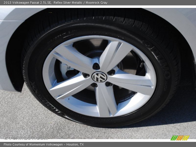 Reflex Silver Metallic / Moonrock Gray 2013 Volkswagen Passat 2.5L SE