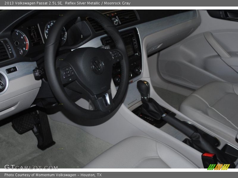 Reflex Silver Metallic / Moonrock Gray 2013 Volkswagen Passat 2.5L SE