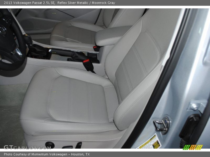 Reflex Silver Metallic / Moonrock Gray 2013 Volkswagen Passat 2.5L SE