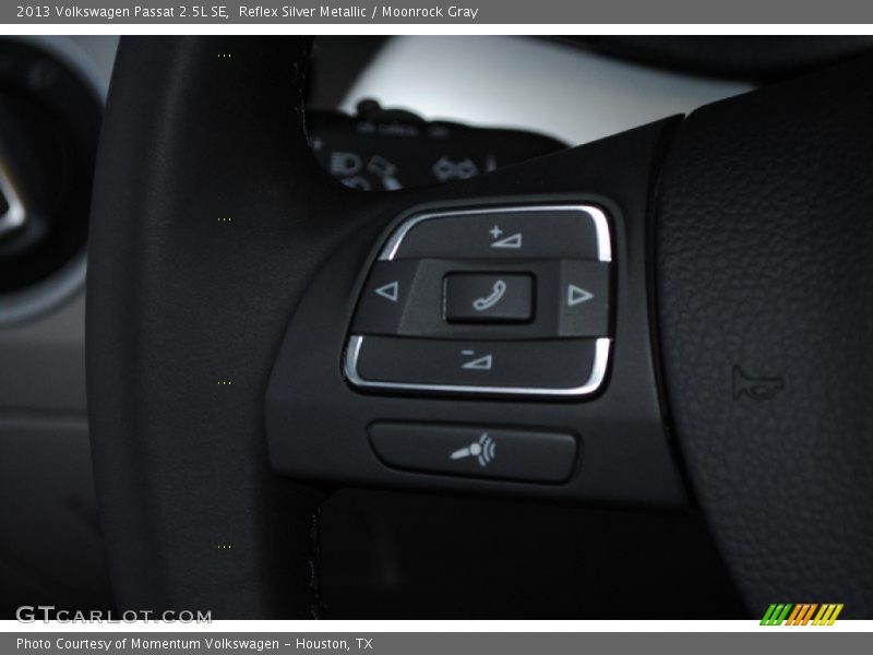 Reflex Silver Metallic / Moonrock Gray 2013 Volkswagen Passat 2.5L SE