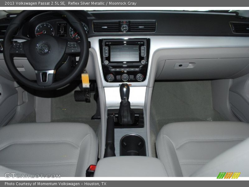 Reflex Silver Metallic / Moonrock Gray 2013 Volkswagen Passat 2.5L SE
