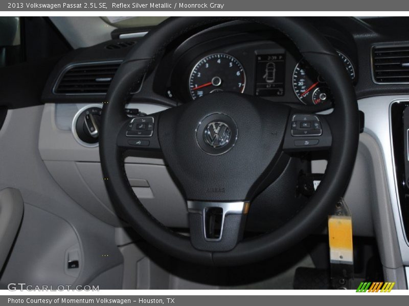 Reflex Silver Metallic / Moonrock Gray 2013 Volkswagen Passat 2.5L SE