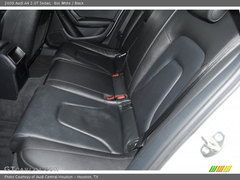Ibis White / Black 2009 Audi A4 2.0T Sedan
