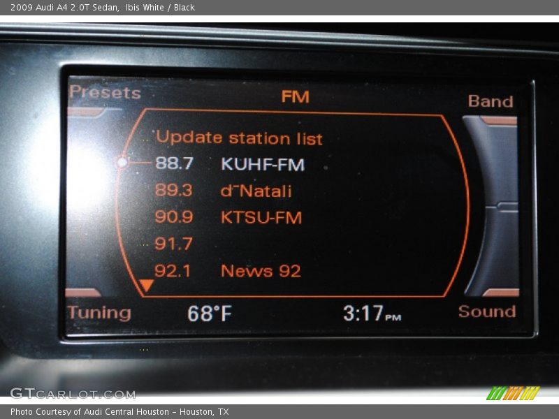 Ibis White / Black 2009 Audi A4 2.0T Sedan