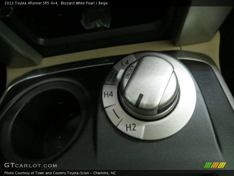 Blizzard White Pearl / Beige 2013 Toyota 4Runner SR5 4x4