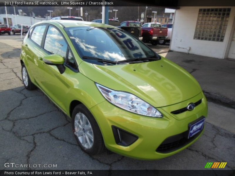 Lime Squeeze / Charcoal Black 2013 Ford Fiesta SE Hatchback