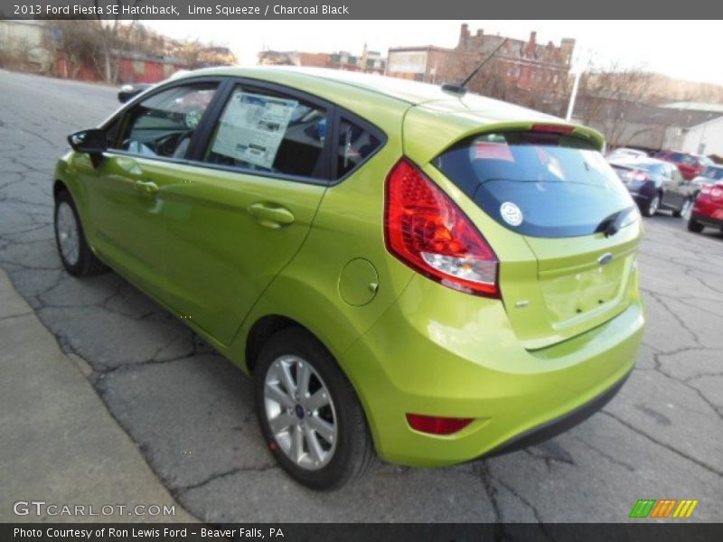 Lime Squeeze / Charcoal Black 2013 Ford Fiesta SE Hatchback
