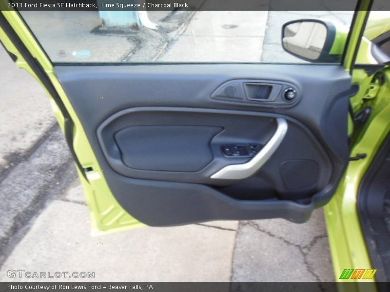 Lime Squeeze / Charcoal Black 2013 Ford Fiesta SE Hatchback