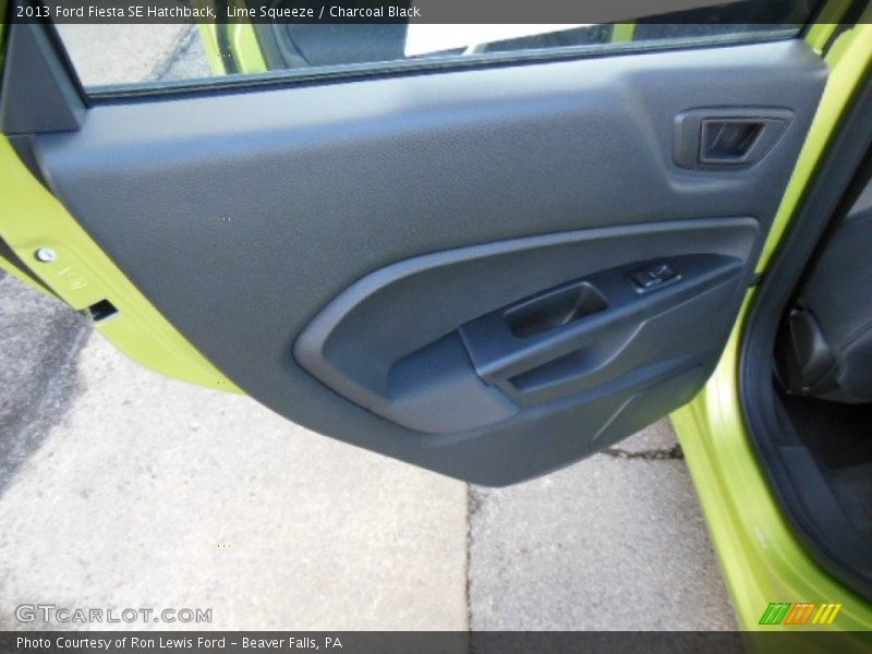Lime Squeeze / Charcoal Black 2013 Ford Fiesta SE Hatchback