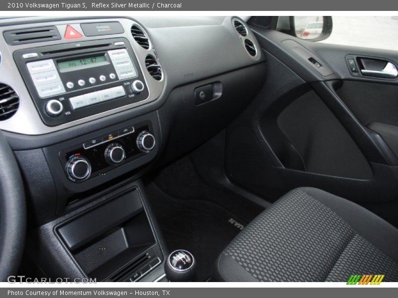 Reflex Silver Metallic / Charcoal 2010 Volkswagen Tiguan S