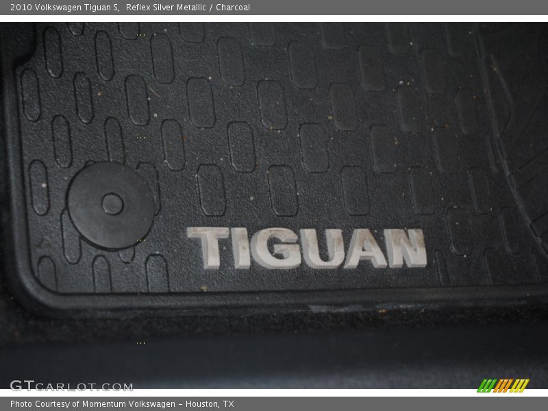 Reflex Silver Metallic / Charcoal 2010 Volkswagen Tiguan S