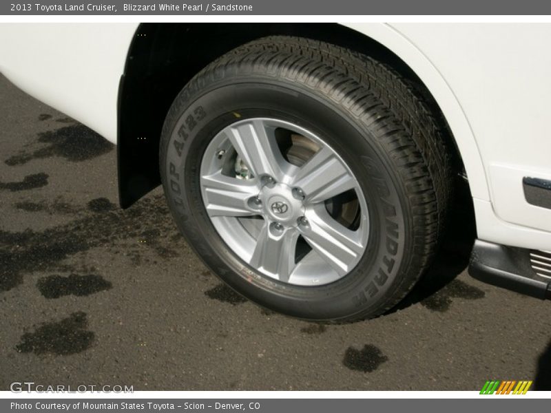 Blizzard White Pearl / Sandstone 2013 Toyota Land Cruiser