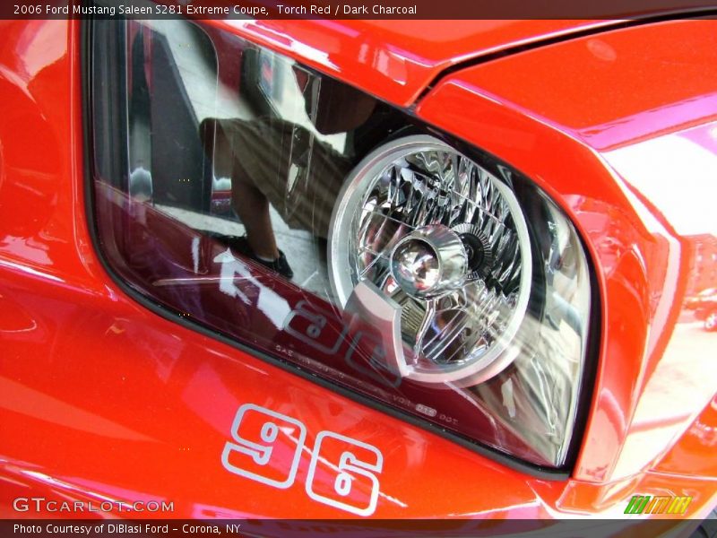 Torch Red / Dark Charcoal 2006 Ford Mustang Saleen S281 Extreme Coupe