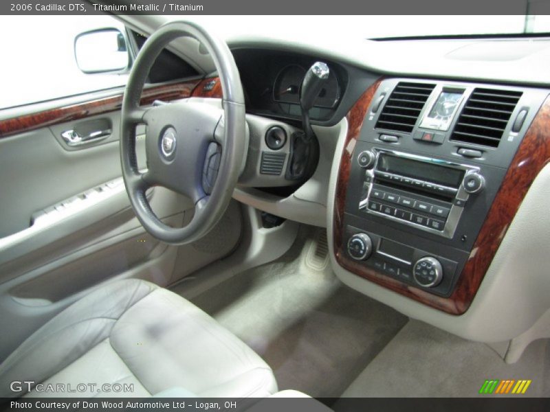Titanium Metallic / Titanium 2006 Cadillac DTS