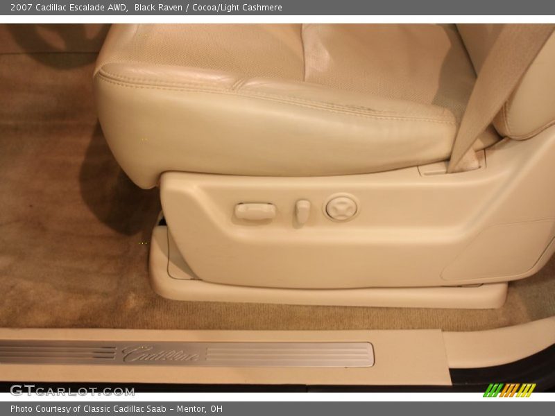 Black Raven / Cocoa/Light Cashmere 2007 Cadillac Escalade AWD