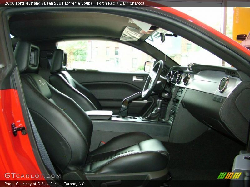 Torch Red / Dark Charcoal 2006 Ford Mustang Saleen S281 Extreme Coupe