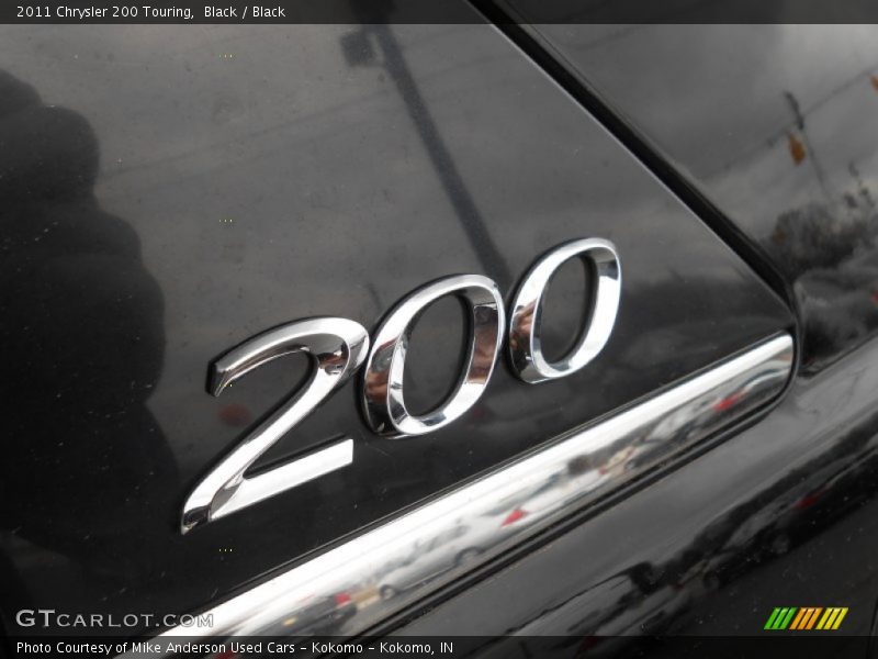 Black / Black 2011 Chrysler 200 Touring