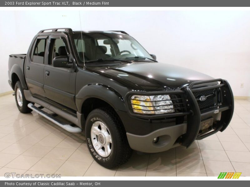 Front 3/4 View of 2003 Explorer Sport Trac XLT