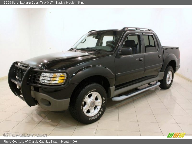 Front 3/4 View of 2003 Explorer Sport Trac XLT