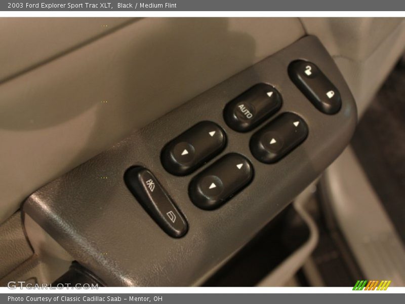 Controls of 2003 Explorer Sport Trac XLT