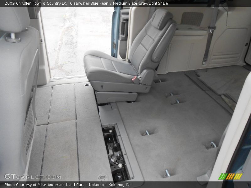 Clearwater Blue Pearl / Medium Slate Gray/Light Shale 2009 Chrysler Town & Country LX