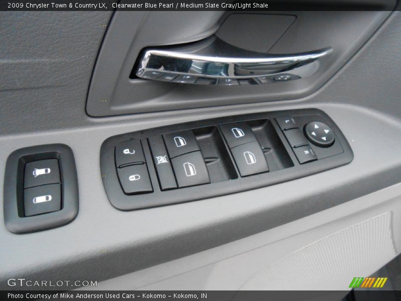 Clearwater Blue Pearl / Medium Slate Gray/Light Shale 2009 Chrysler Town & Country LX