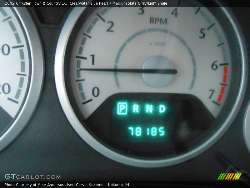 Clearwater Blue Pearl / Medium Slate Gray/Light Shale 2009 Chrysler Town & Country LX