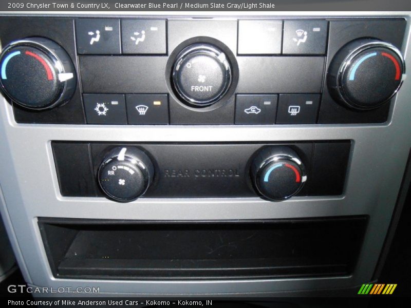 Clearwater Blue Pearl / Medium Slate Gray/Light Shale 2009 Chrysler Town & Country LX