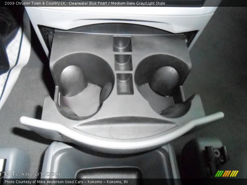 Clearwater Blue Pearl / Medium Slate Gray/Light Shale 2009 Chrysler Town & Country LX