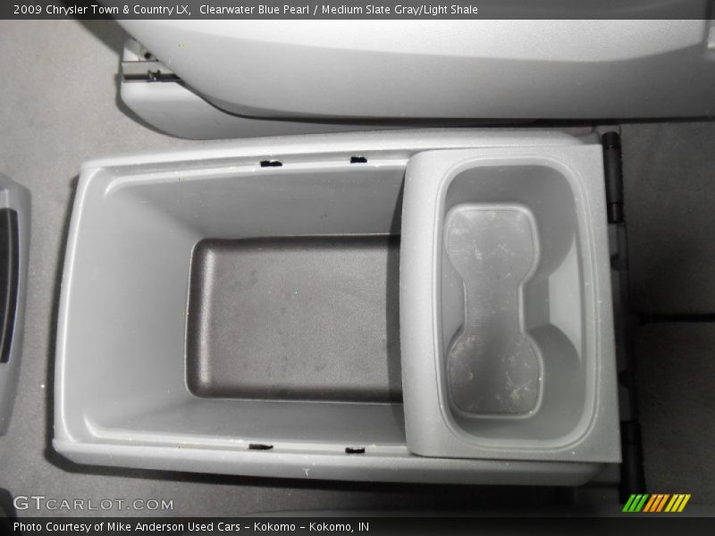 Clearwater Blue Pearl / Medium Slate Gray/Light Shale 2009 Chrysler Town & Country LX