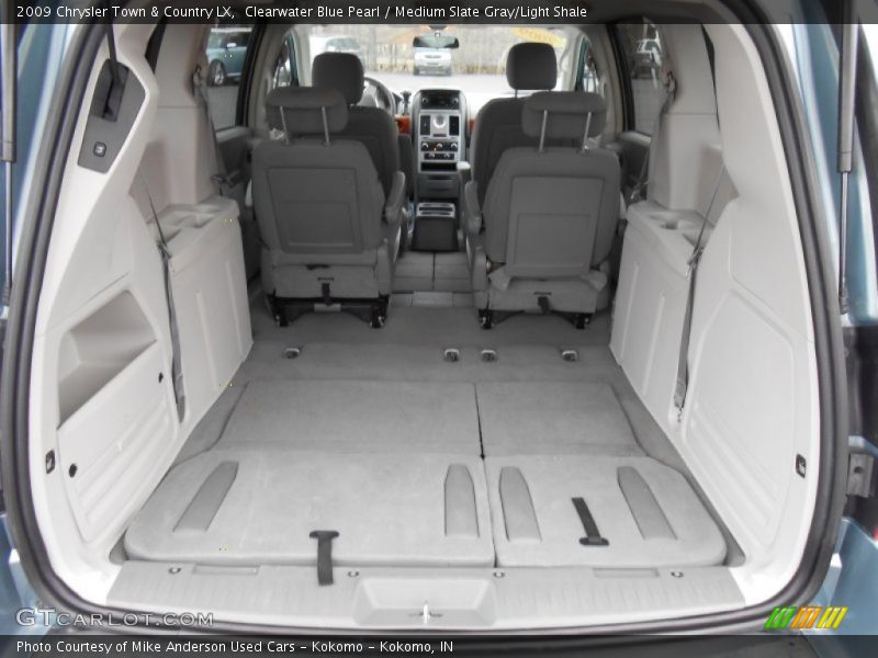Clearwater Blue Pearl / Medium Slate Gray/Light Shale 2009 Chrysler Town & Country LX